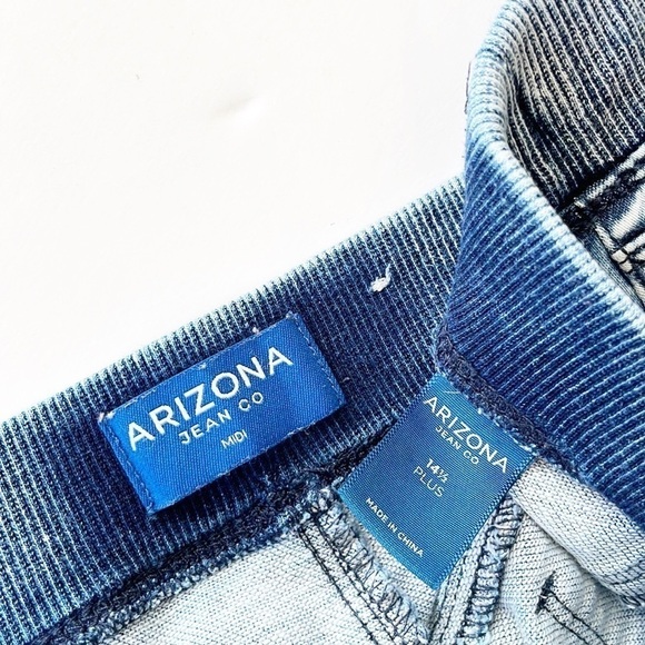 Arizona Jean Co. pull on midi shorts - Picture 4 of 5